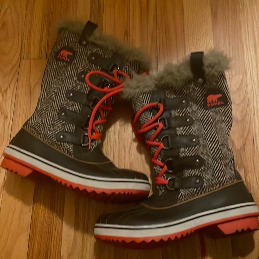 Sorel Waterproof Boots- like new